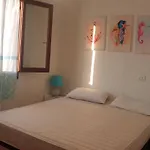 Capo Figari 15, Spazioso Nel Centro Di Con Terrazza, Wi-fi, Parcheggio Gratuito Apartamento *