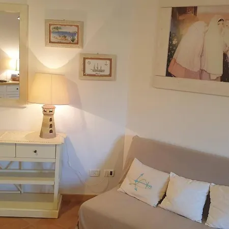 Capo Figari 15, Spazioso Nel Centro Di Con Terrazza, Wi-fi, Parcheggio Gratuito *